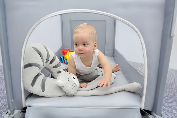 Cestovní postýlka skládací přístavná Close To Mommy šedá 125x65cm