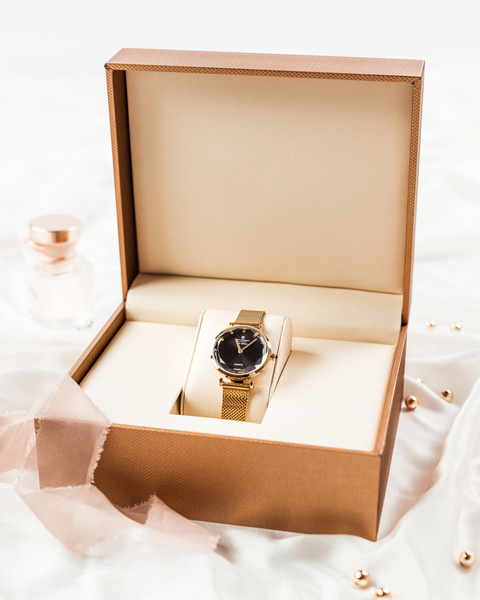 Dámské náramkové hodinky s quartz mechanikou