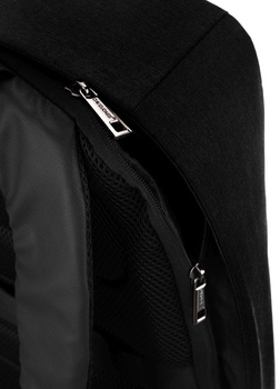 Moderní batoh s přihrádkou na notebook a USB portem
