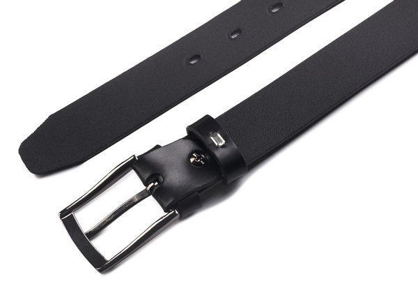 Minimalistický pánský pásek z leštěné kůže