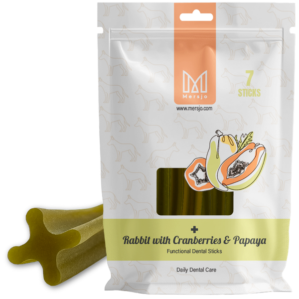 Dentální pamlsek pro psy Mersjo Dental Sticks - Králík Papája & Brusinka (7 tyčinek)