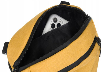Sportovní taška přes rameno a boky